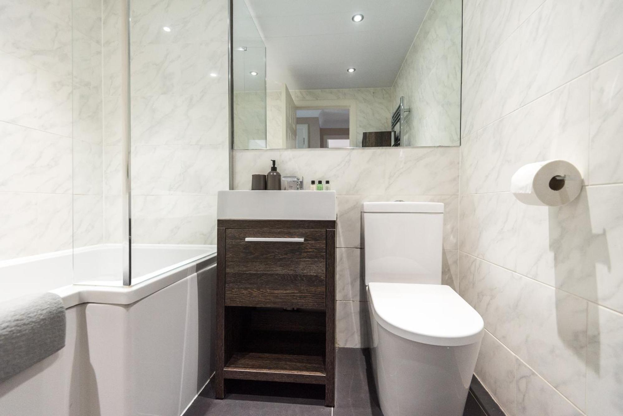 Cosy Roseburn Apartment, - 2 Bedrooms, Free Parking Appartement Edinburgh